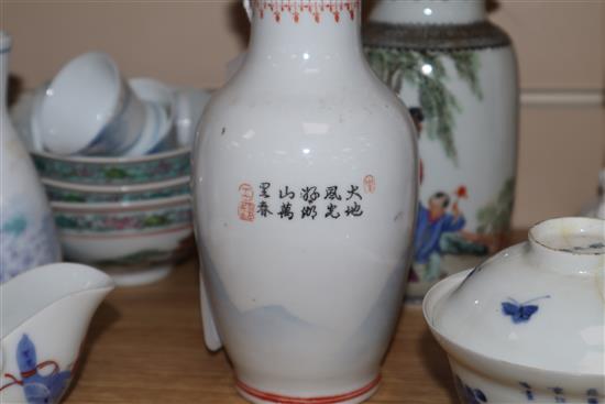 A Chinese blue and white barrel-shaped pot and cover and a quantity of Asian ceramics,